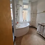 Away From Stylish Netflix Kitchen Lejlighed