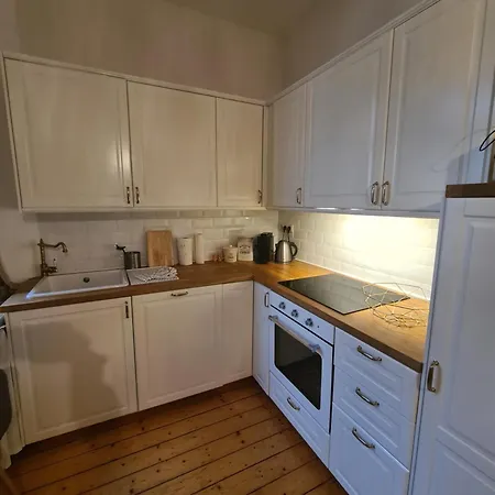 Away From Stylish Netflix Kitchen Apartmán *