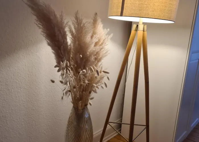 Apartament Away From Stylish Netflix Kitchen *